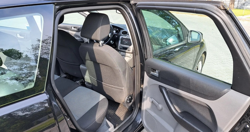 Ford Focus cena 16000 przebieg: 213310, rok produkcji 2010 z Piechowice małe 154
